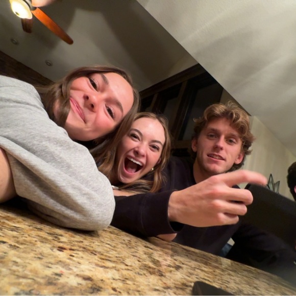 Hey I’m Charlee! 😆 - Picture 3 of 6